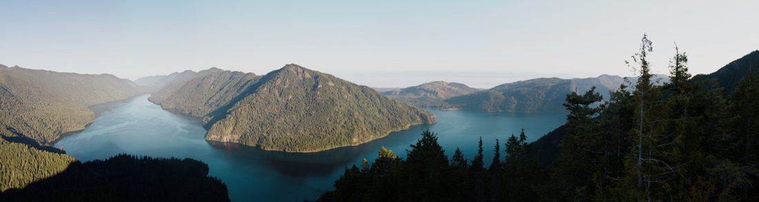 Behind-the-scenes photo from the Alpine NW photography workshop at Lake Crescent