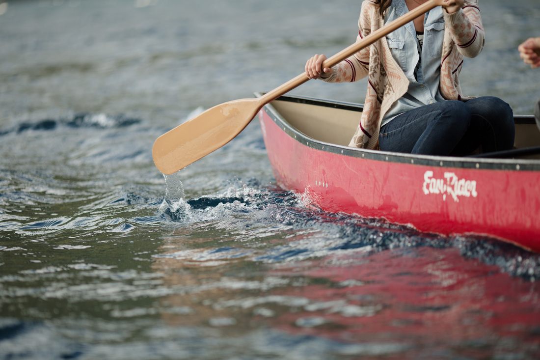 Behind-the-scenes photo from the Alpine NW photography workshop at Lake Crescent