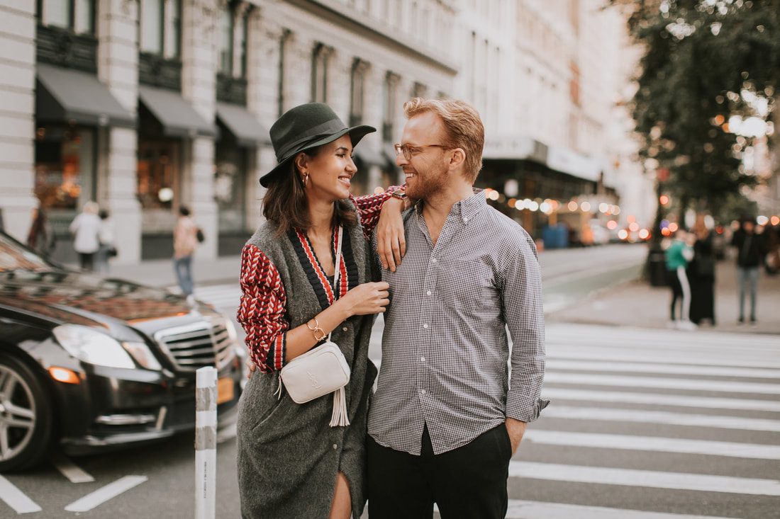 Close-up of the couple during a quiet moment in Manhattan
