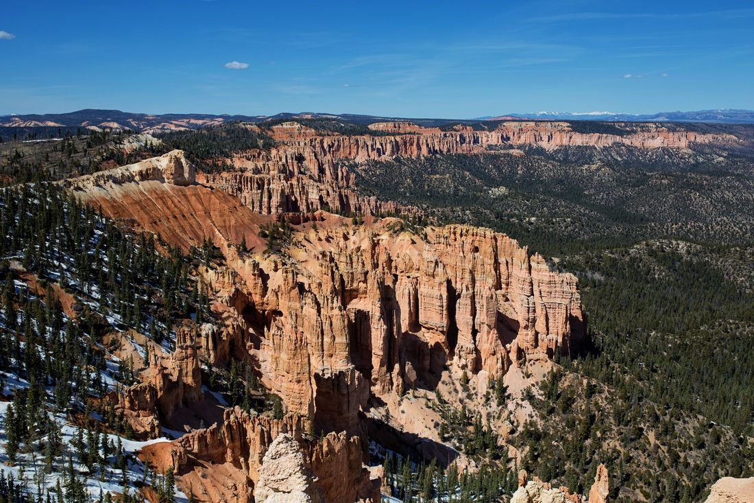A wide view of Bryce Canyon's amphitheater of hoodoos