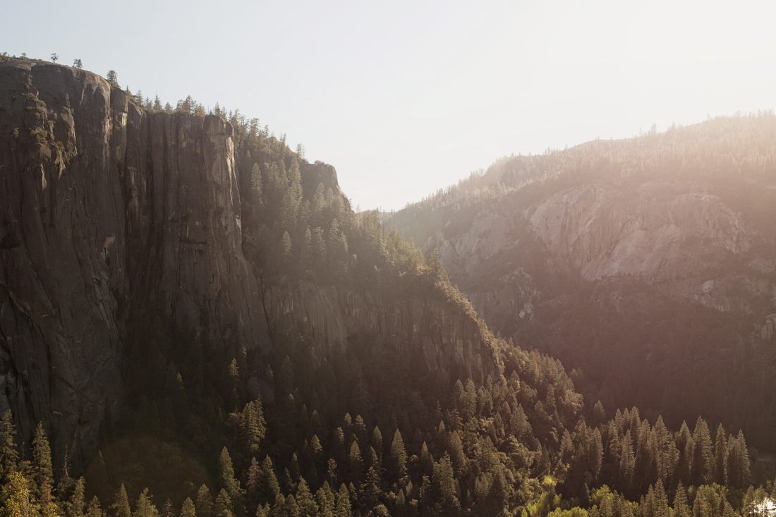 Soft evening light over the mountains of Yosemite National Park