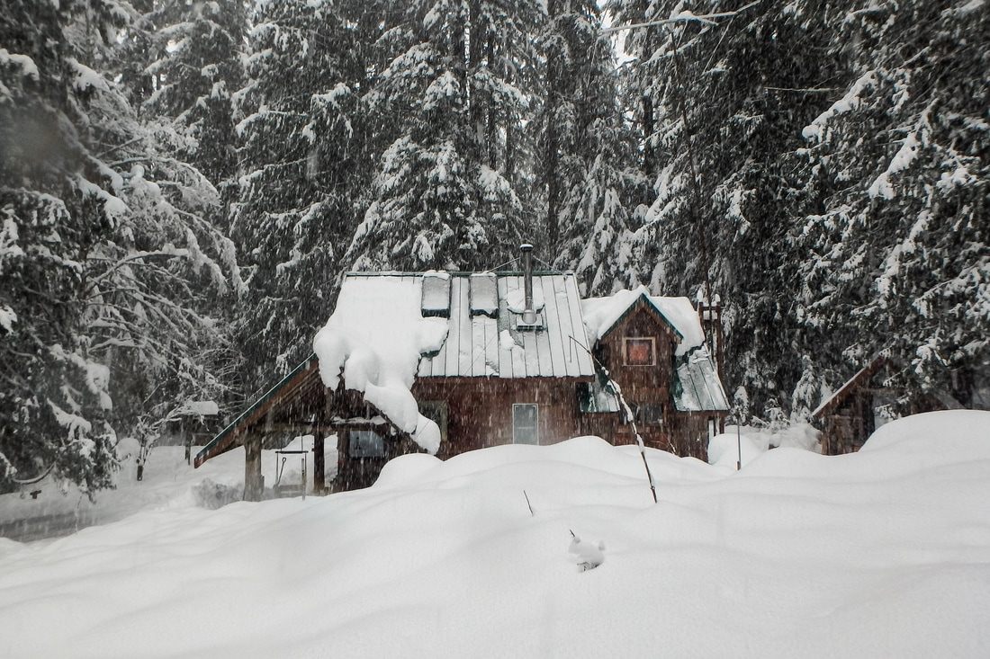 Snow-covered trail on the hike to Goldmeyer Hot Springs, Washington