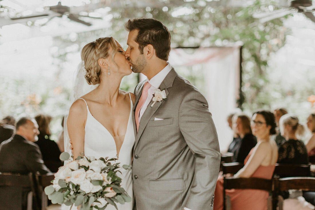 Couple eloping at Magnolia Plantation in Charleston, SC