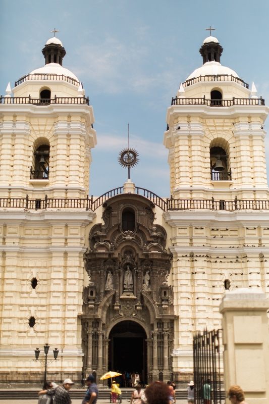 Street scene in the Historic District of Lima, Peru