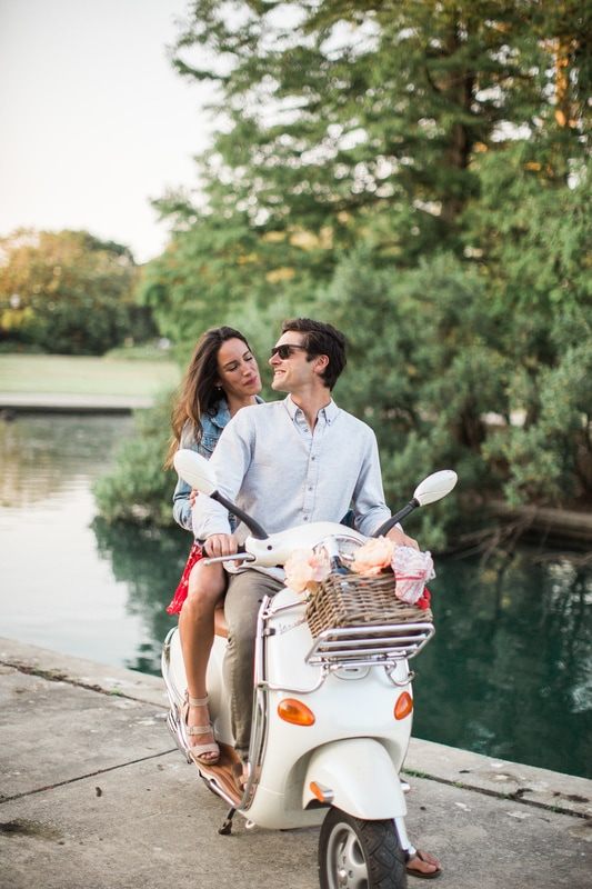 Close-up portrait of the couple during their afternoon in the park
