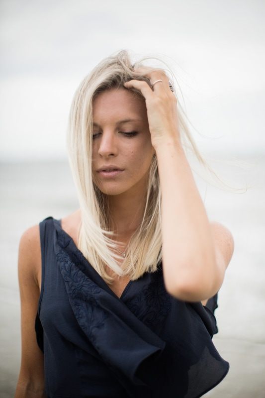 Detail shot from Audrey Smoak's styled beach session at Sullivan's Island, another frame from the session