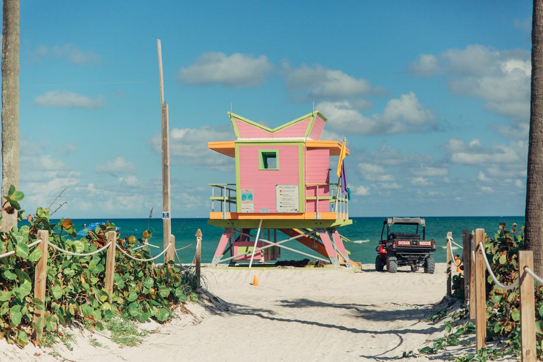 Ocean waves rolling onto the sand at Miami Beach