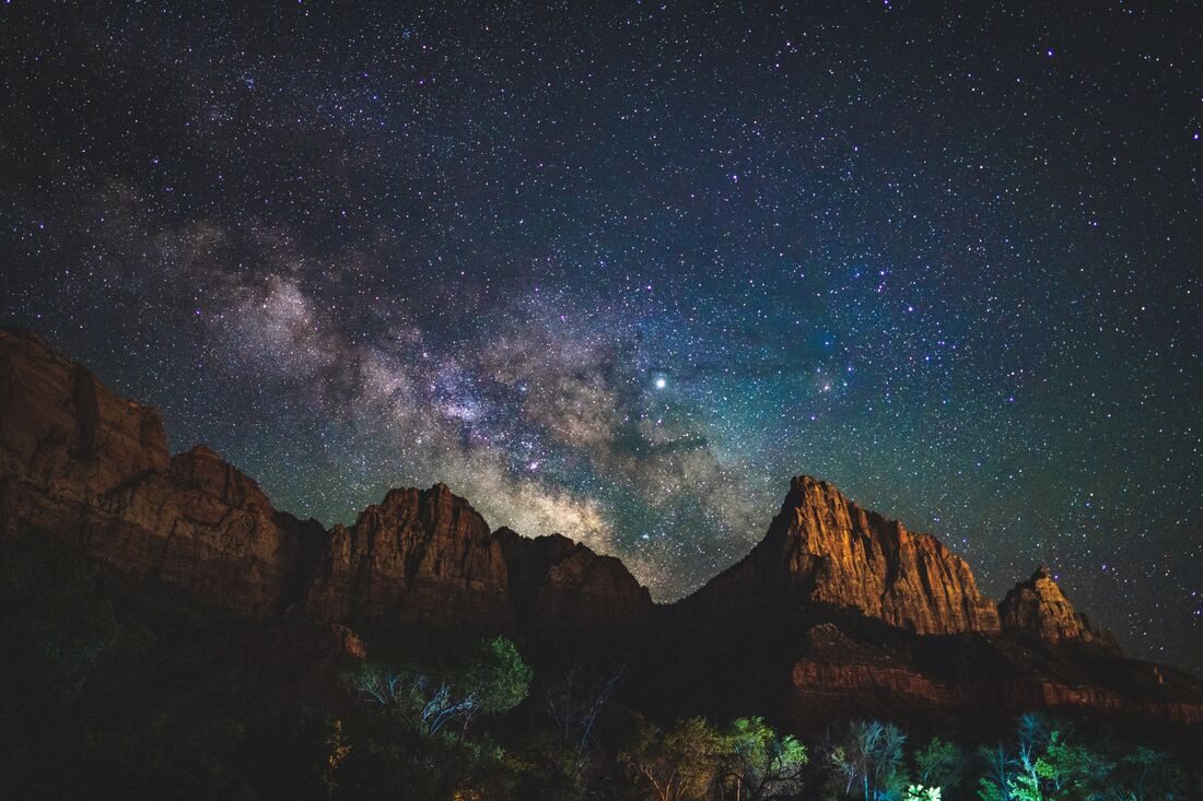 Star-filled night sky captured using long exposure camera settings
