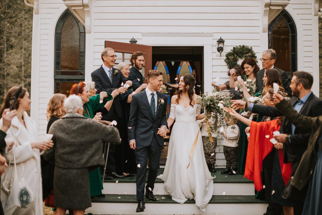 Harpist playing as the bride enters the ceremony