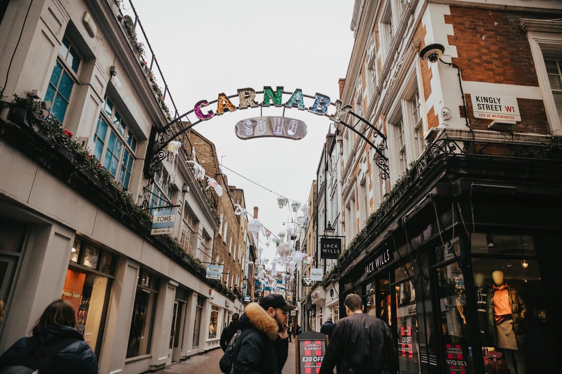 City street scene while wandering London on foot
