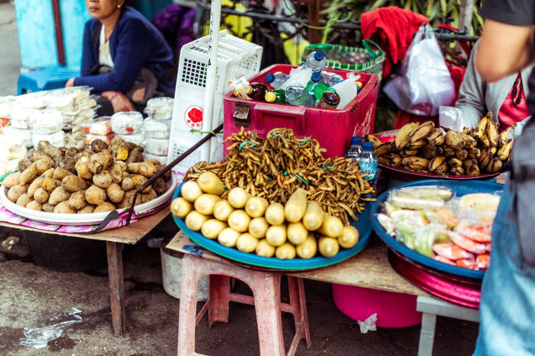 Traditional Balinese offerings placed along a temple path (another moment from the trip)