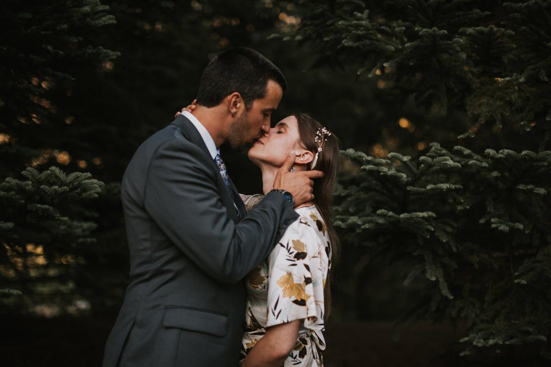 Romantic portrait of Jesse and Yanah at sunset