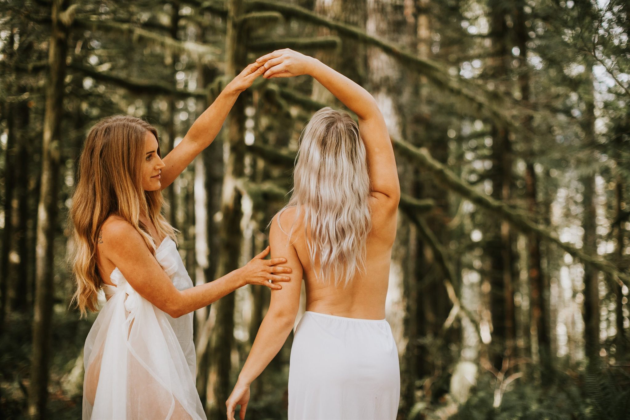 Journaling and setting intentions at a women's circle