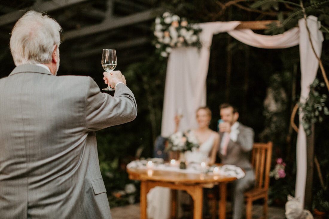 The officiant leading Lindsey and John's ceremony at the Magnolia Plantation