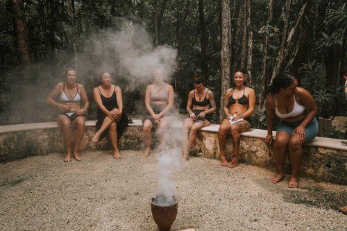 Group of women on the Tulum women's retreat