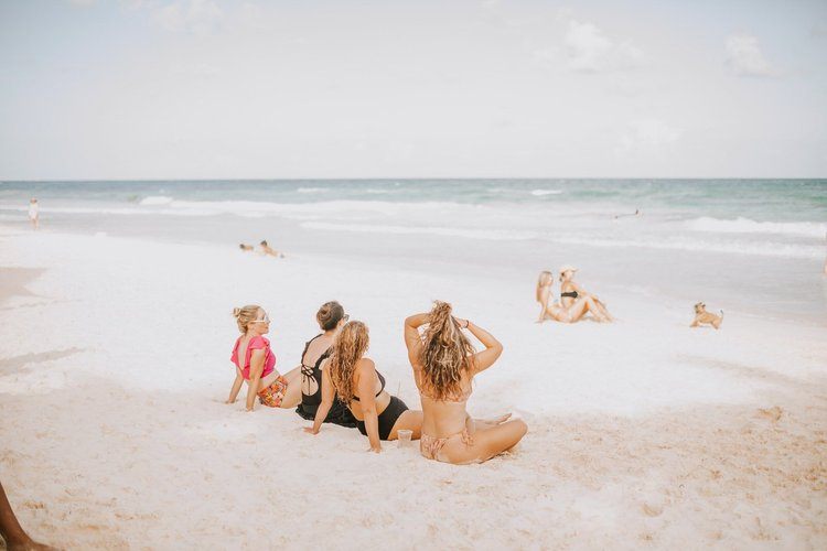 Group of women on the Tulum women's retreat