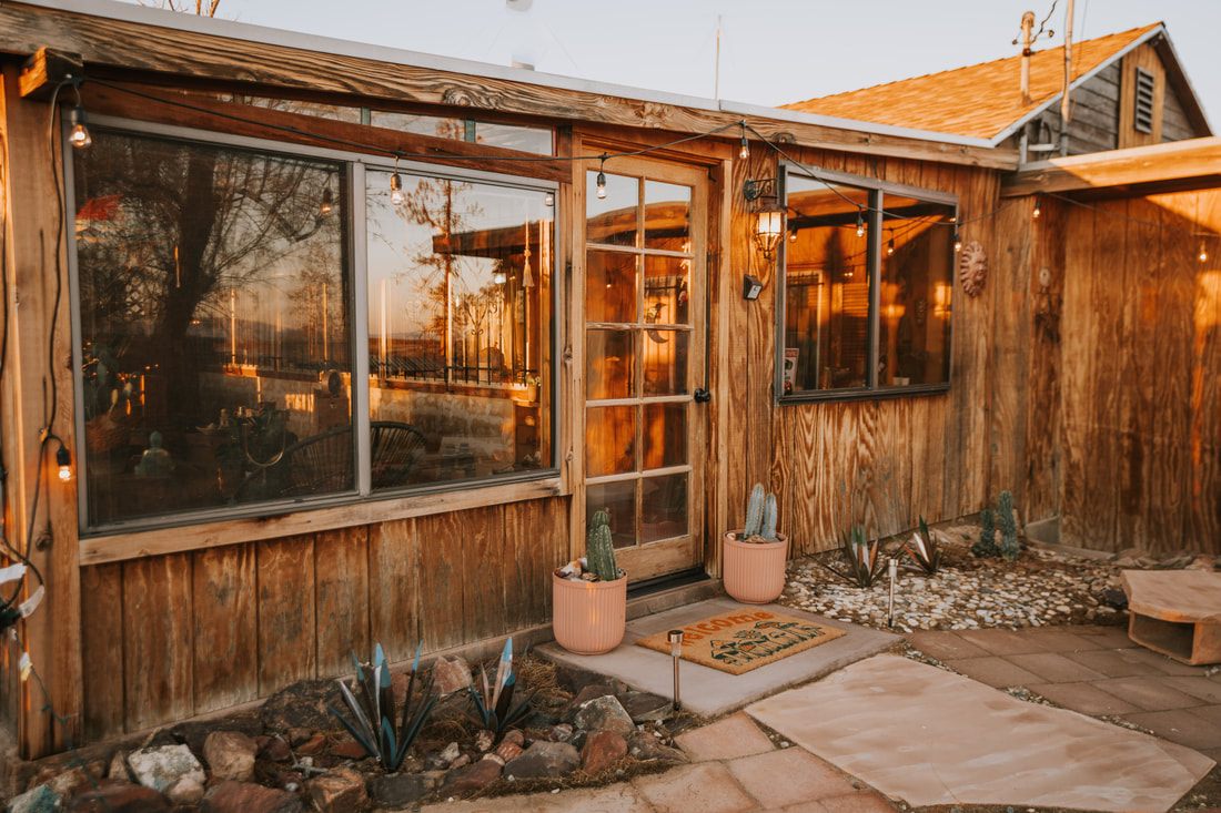 Desert property in Joshua Tree, California with dramatic natural rock formations