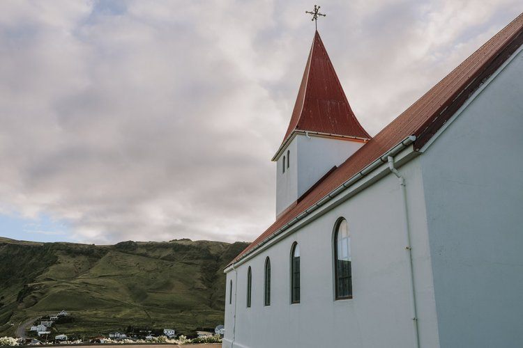 Road trip through the Icelandic landscape