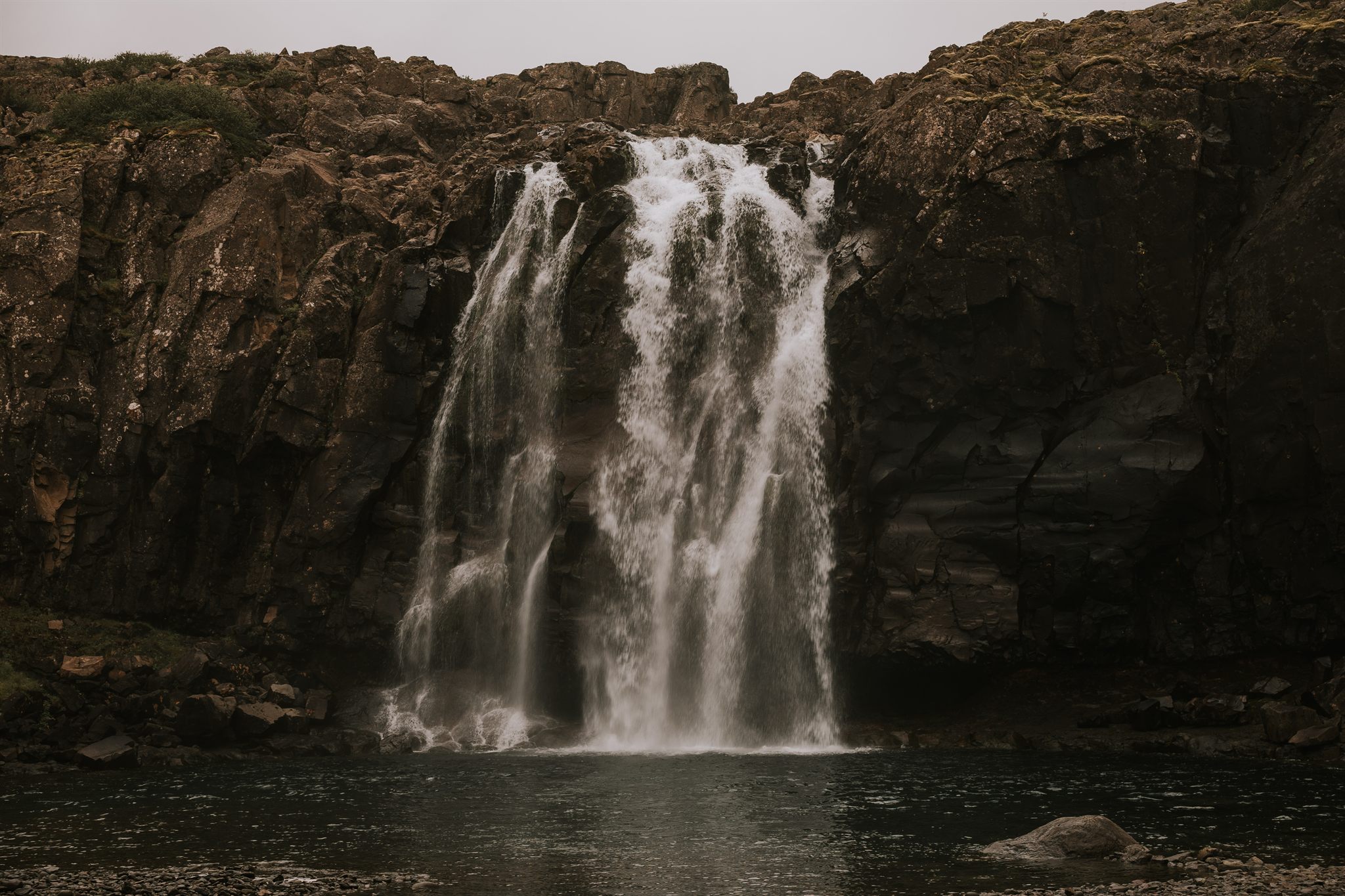 Road trip through the Icelandic landscape on a women's retreat