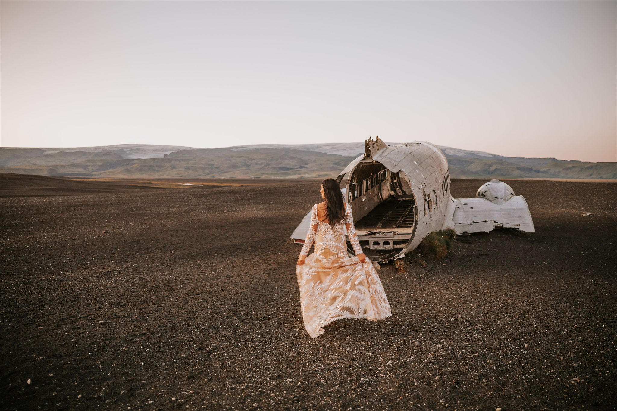 Road trip through the Icelandic landscape on a women's retreat