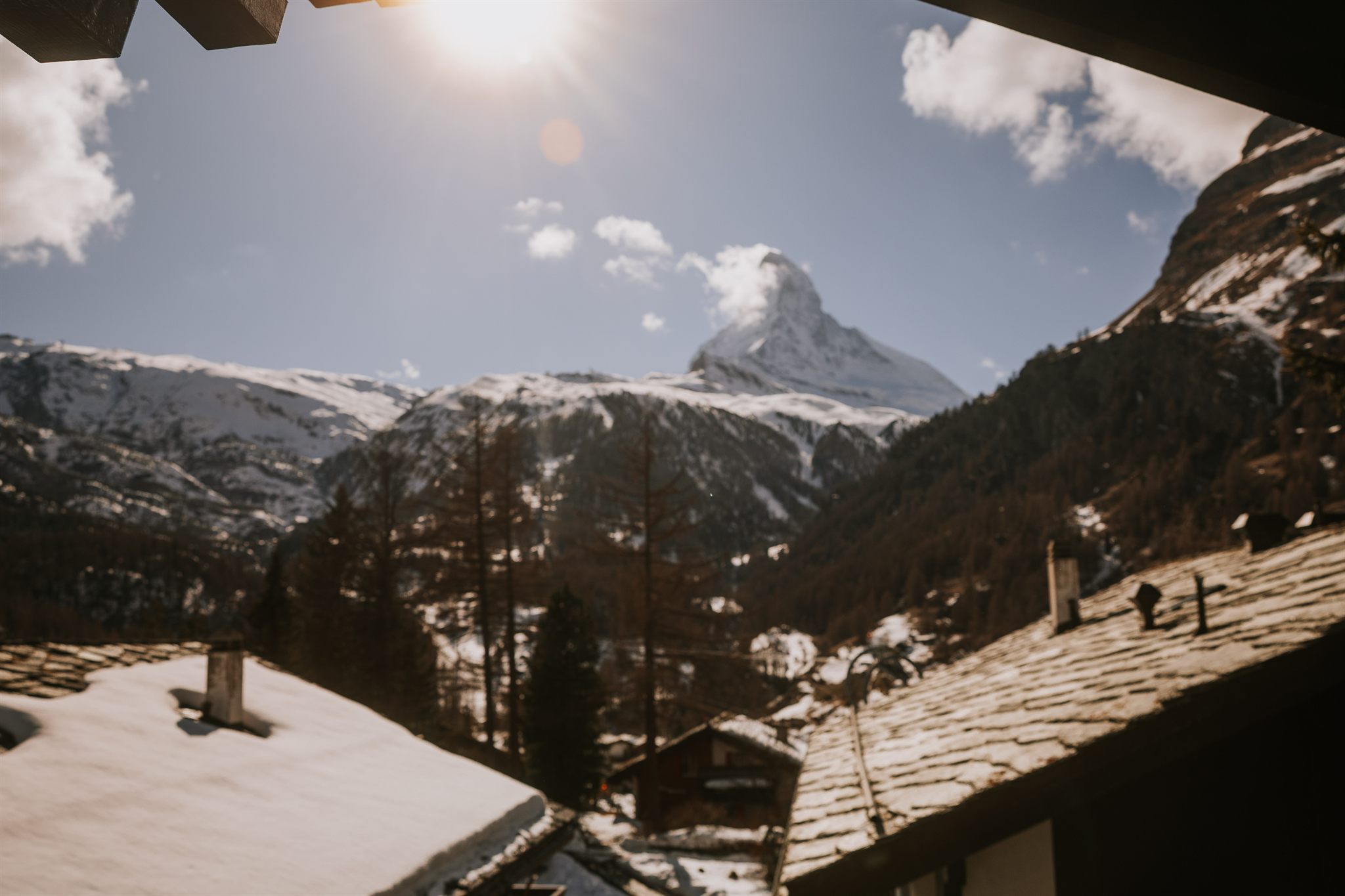 Guided morning writing at a Zermatt women's retreat