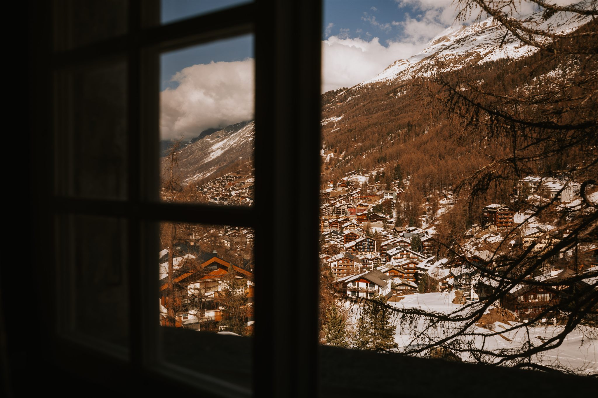 Spa overlooking the Swiss Alps